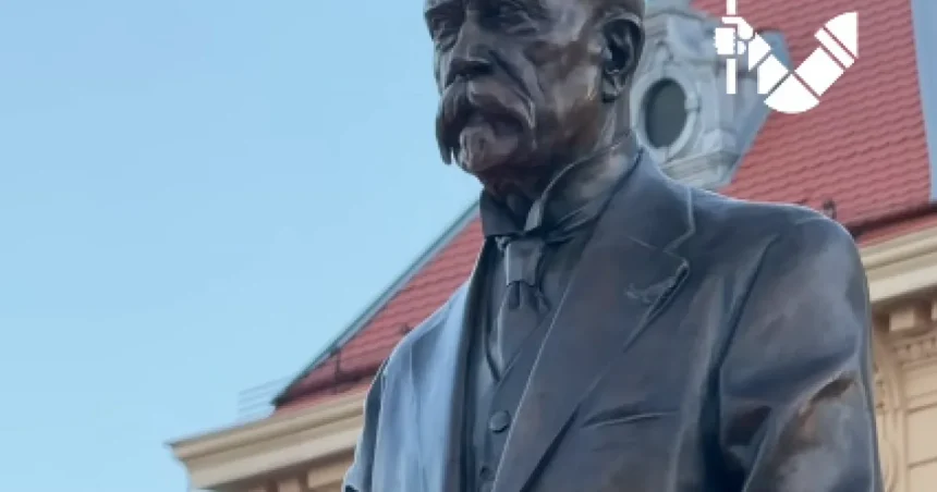 Masarykova socha sa vrátila do Nitry, stojí na pôvodnom mieste
