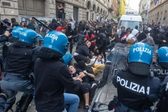 Miláno zaplnia stovky vojakov, môžu dostať mimoriadne právomoci