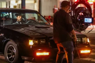 Muž ohrozoval štáb pri nakrúcaní očakávaného filmu mäsiarskym nožom