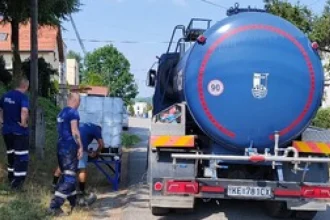 Obyvatelia Spiša sa sťažujú na čudnú chuť vody, nepomáha ani prevarenie