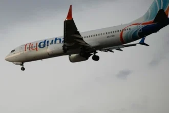 Pilot zaútočil sekerou na kapitána počas letu. Za odvahu dostal vysoké vyznamenanie