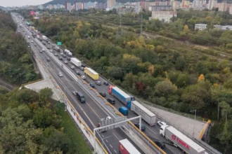Prečo sú slovenské zápchy nevyspytateľné? Cesta raz trvá 20 minút, inokedy hodinu
