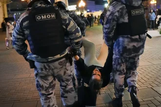 Pred Putinom utiekli, Západ ich vracia späť. V Rusku ich čakal krutý osud