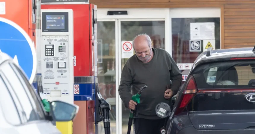 Ropné zásoby sa míňajú rekordným tempom. Svet je na hranici