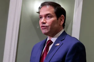 Rubio zavítal na krátku zastávku do Prahy