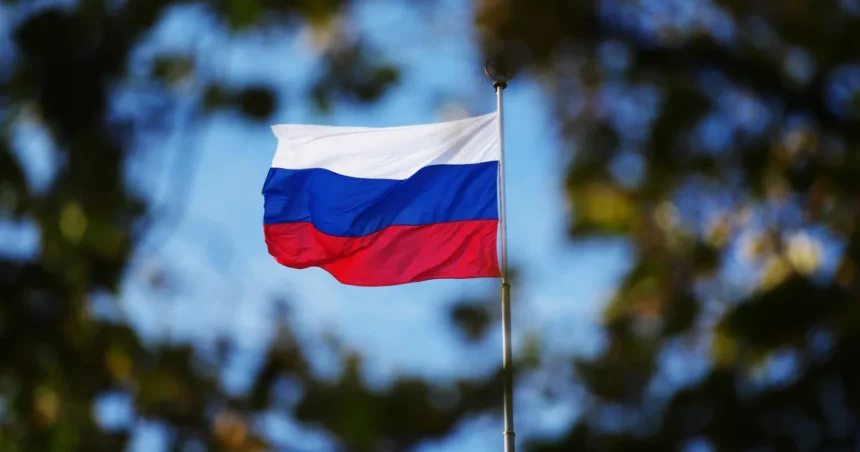 Ruské dezinformácie pred voľbami v Pobaltí: mŕtvi vojaci NATO aj Epstein