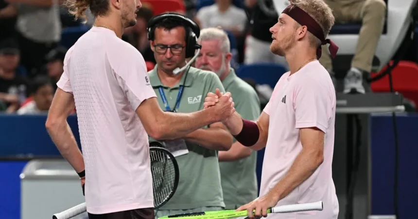 Šanghaj šokoval: Zverev aj Medvedev vypadli, vo finále je nečakaný hrdina