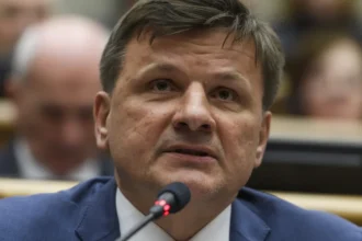 SaS žiada Pellegriniho, aby zastavil Kuffu pred ministerským kreslom