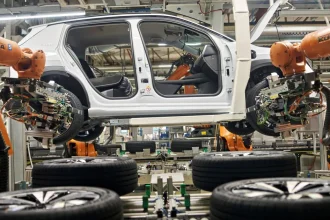 Škoda Auto čelí tvrdým úsporám Volkswagenu: hrozia zmrazené platy aj štrajk