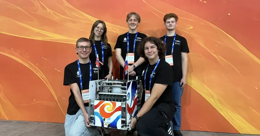 Slovenskí stredoškoláci uspeli v Kórei: Na robotickom šampionáte získali 3. miesto