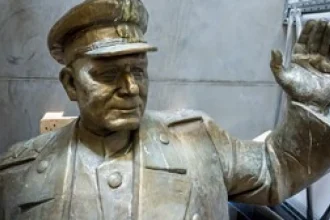 Socha sovietskeho maršala potešila Rusko. Česko je „zavšivavená diera“