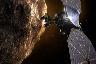 Sonda Lucy prekonala 3,5 miliardy kilometrov a vstúpila do oblasti Jupiterových Trójanov