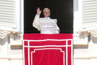 Stáročia sa o zdraví pápežov mlčalo. Lev XIV. zvolil inú cestu, tvrdí jezuita