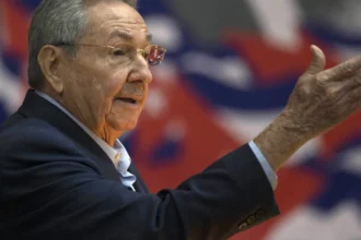 USA vydali zatykač na bývalého kubánskeho prezidenta Castra, čelí vážnym obvineniam