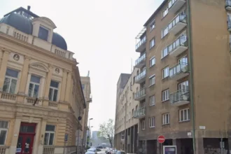 V centre Bratislavy hrozí pád steny budovy, polícia uzavrela ulicu