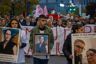 Varovala úrady pred hrozbou. Po jej vražde vyšli do ulíc tisíce ľudí