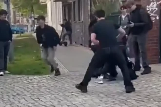 Žiak v Komárne hrozil smrťou spolužiakovi pre jeho názory